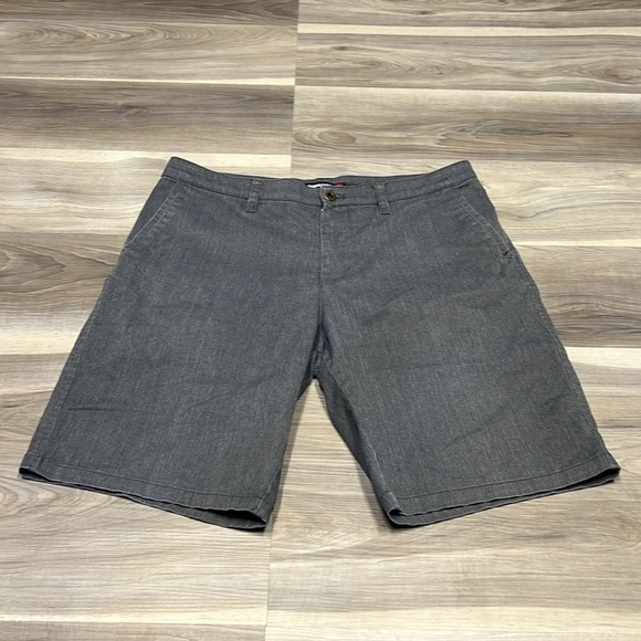 Quicksilver gray shorts size 34 - Picture 2 of 7